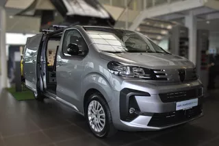 PEUGEOT Expert L2 2.0 BlueHDi 145pk Camera / Dodehoek