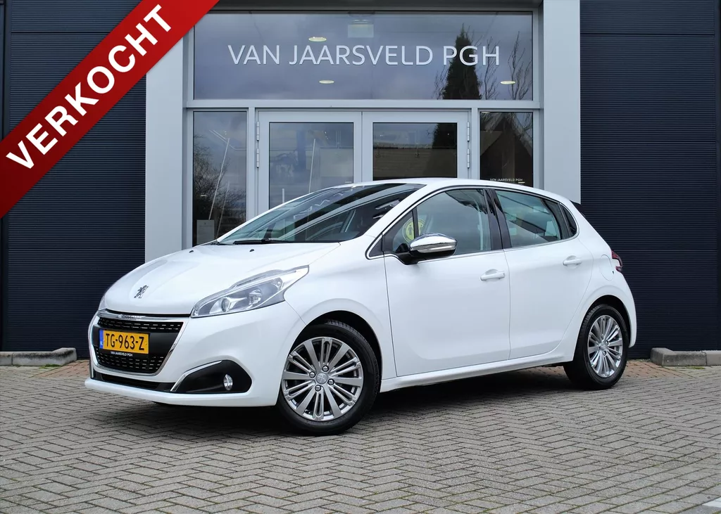 PEUGEOT 208 5drs Allure 1.2 PT 82pk ECC / Nav / LMV